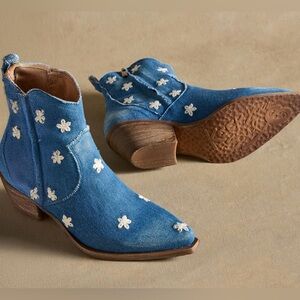Sundance Daisy Denim Sojourner Boots